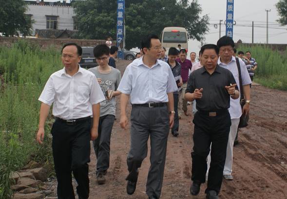 ����´��ڴ򿪴�ͼ